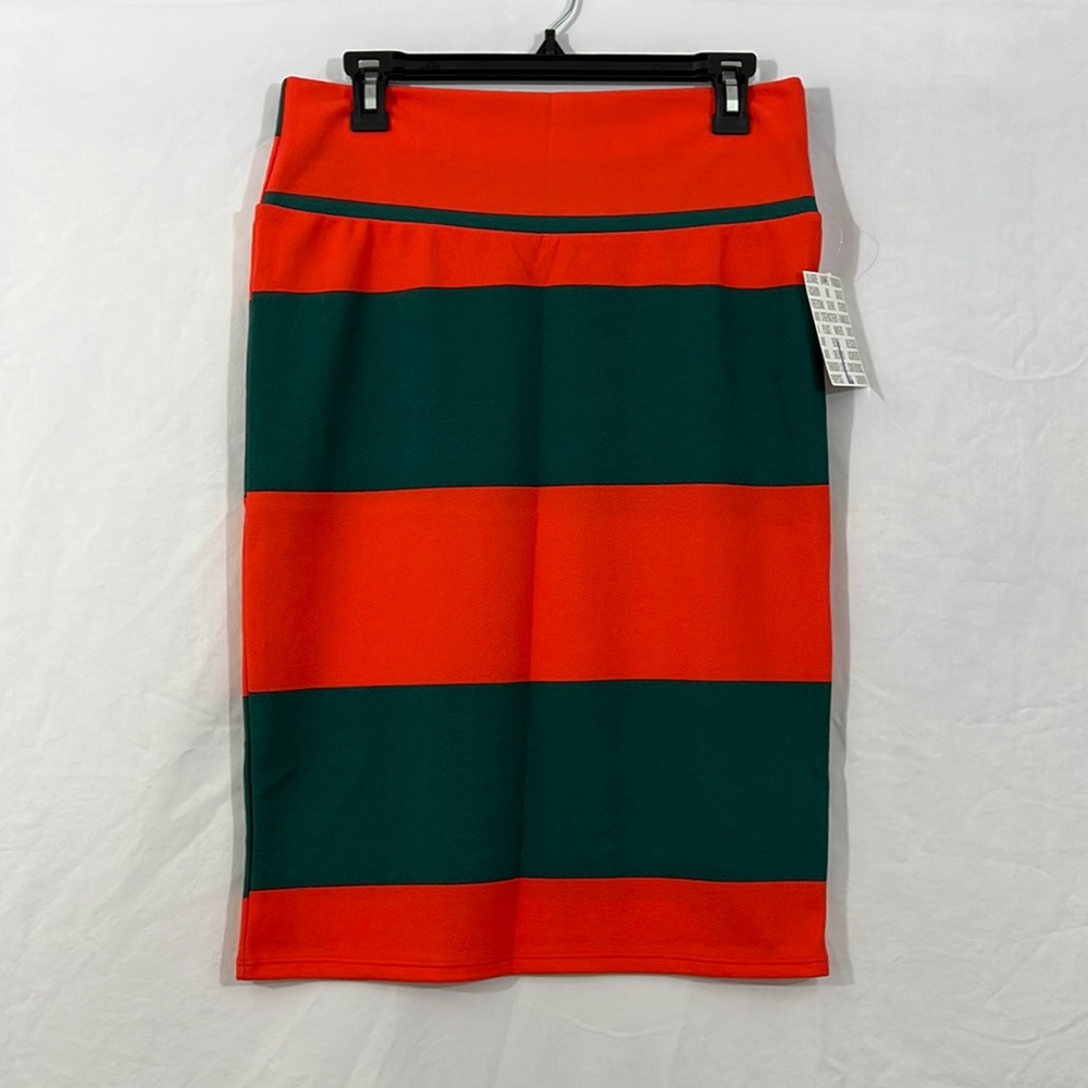 Brand new LulaRoe Cassie skirt size L